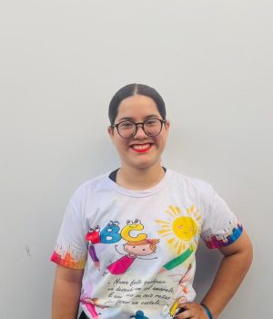 Auxiliar de Educadora Vitoria Gois